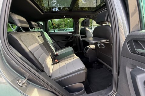 Volkswagen Tiguan R-LINE TECH TSI EVO DSG -CAMERA -FULL VW SERVICE HISTORY  32