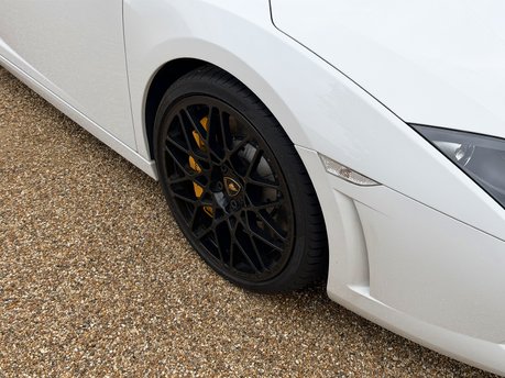 Lamborghini Gallardo LP560-4 Spyder 35