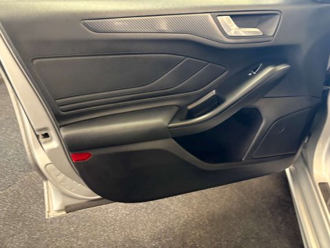 Ford Focus 1.0 Focus ST-Line X 5dr 44