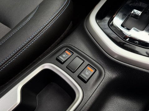 Nissan Navara 2.3 dCi N-Guard Auto 4WD Euro 6 4dr 10