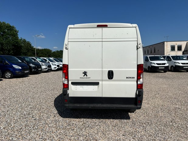 Peugeot Boxer MWB L2H2 Medium Roof 350 Air Con Nav EURO 6 NO VAT 7