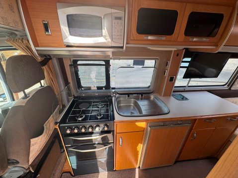 Peugeot Boxer 8