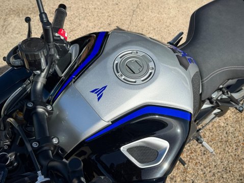 Yamaha MT-10 1000 SP Hyper-naked Euro 5 26