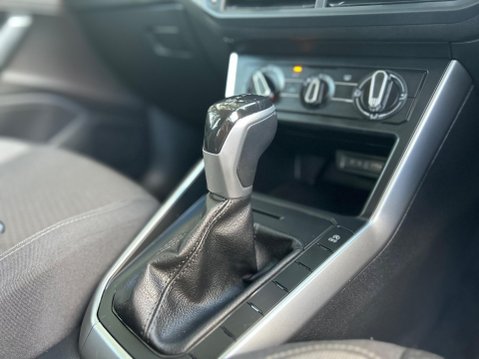 Volkswagen Polo LIFE TSI DSG 6