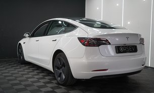 Tesla Model 3 RWD GROK AI Ryzen Chip 1 Owner Adaptive LEDs Heat Pump Panoramic Roof VAT Q 3