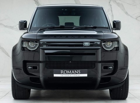 Land Rover Defender 90 V8 Bond Edition 4