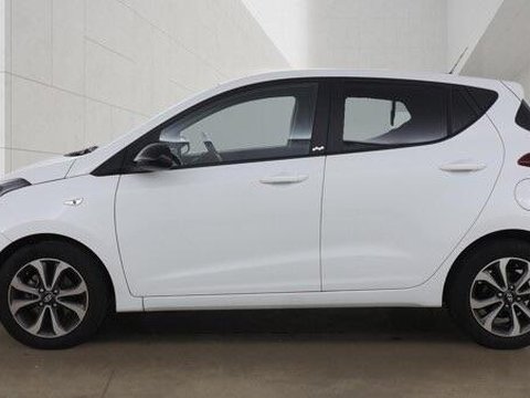 Hyundai i10 1.0 Play Euro 6 5dr 4