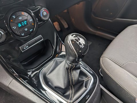 Ford Fiesta TITANIUM 20