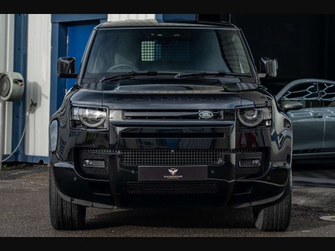 Land Rover Defender 3.0 Defender Hard Top X-Dynamic HSE DMHEV A 4WD 3dr 28