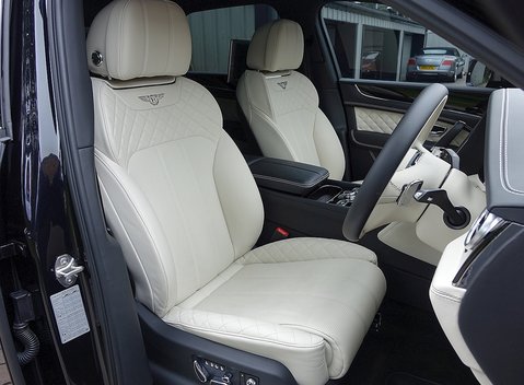 Bentley Bentayga 4