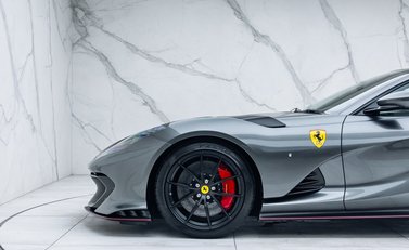 Ferrari 812 Competizione 46
