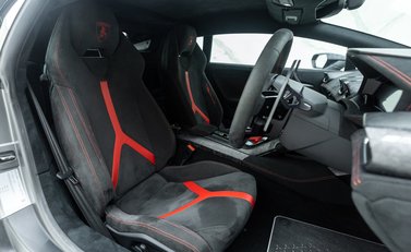 Lamborghini Huracan LP 640-4 PERFORMANTE 9