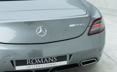 Mercedes-Benz SLS AMG 30