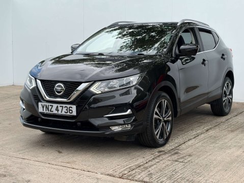 Nissan Qashqai 1.3 Qashqai N-Connecta DiG-T 5dr 33