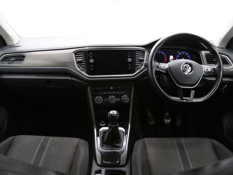 Volkswagen T-Roc 1.0 TSI SE Euro 6 (s/s) 5dr 9
