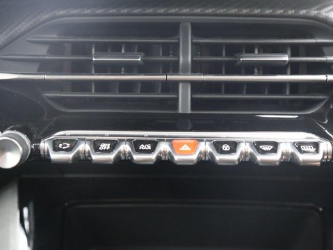 Peugeot 208 PURETECH ACTIVE PREMIUM PLUS S/S 18