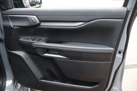 Ford Ranger 2025 BRAND NEW 3.0 V6 RAPTOR OVER 9K SEEKER STYLING ADDED LOOKS STUNNING 31