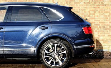 Bentley Bentayga 8