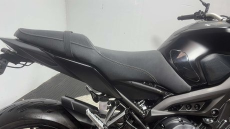 Yamaha MT-09 ABS 2020 ONLY 8K 2 OWNER AKRAPOVIC QUICKSHIFTER FSH 900CC NAKED 44