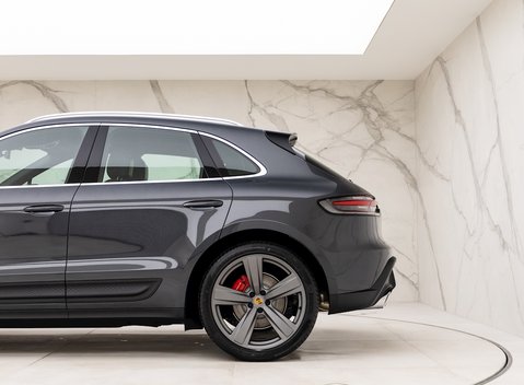 Porsche Macan S 26