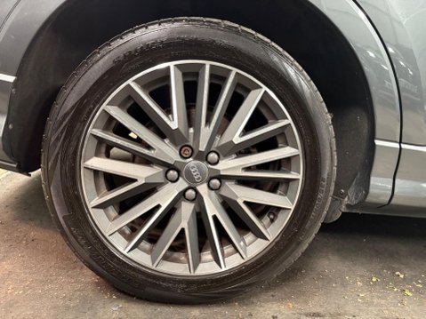 Audi Q3 1.5 TFSI CoD 35 S line S Tronic Euro 6 (s/s) 5dr 45