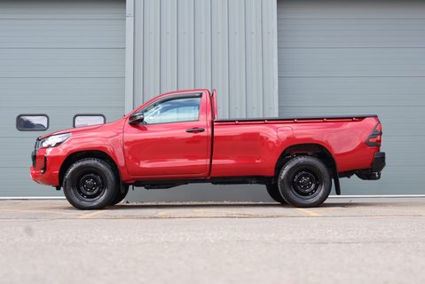 Toyota Hilux 2023 ACTIVE 4WD D-4D S/C only 3000 miles styled by seeker leather seats  6