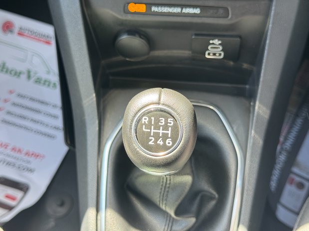 Ford Transit Courier SWB L1H1 Low Roof Limited Air Con Alloys Cruise Sensors EURO 6 37