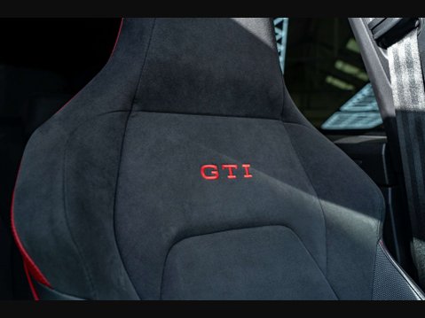 Volkswagen Golf 2.0 Golf GTi Clubsport 45 TSi Semi-Auto 5dr 18