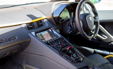 Lamborghini Aventador S LP740-4 19