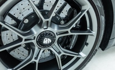 Porsche 911 GT3 Touring (992) 32