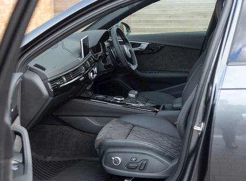 Audi RS4 Avant Sport Edition 15