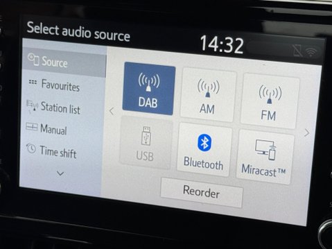 Toyota Corolla 1.8 VVT-h Icon Touring Sports CVT Euro 6 (s/s) 5dr 17