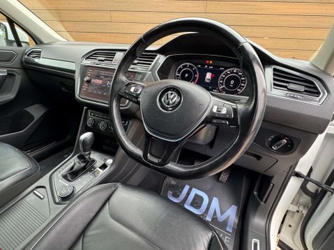 Volkswagen Tiguan 2.0 Tiguan SEL TDI BlueMotion Technology 4Motion Semi-Auto 4WD 5dr 28