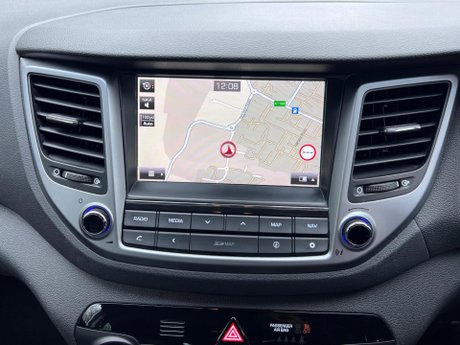 Hyundai TUCSON 2.0 CRDi Premium Auto 4WD Euro 6 5dr 23