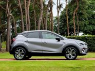 Renault Captur TECHNO E-TECH 9