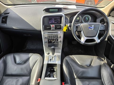 Volvo XC60 2.4 XC60 SE AWD D5 Auto 4WD 5dr 7