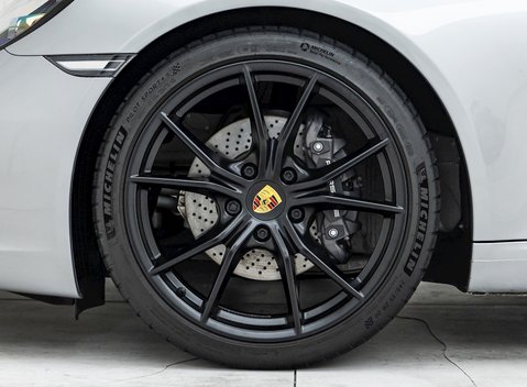 Porsche 911 (991.2) Carrera T 8