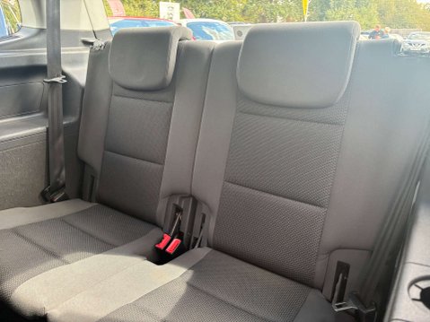 Volkswagen Touran 1.6 TDI S MPV 5dr Diesel DSG Euro 5 (105 ps) 8