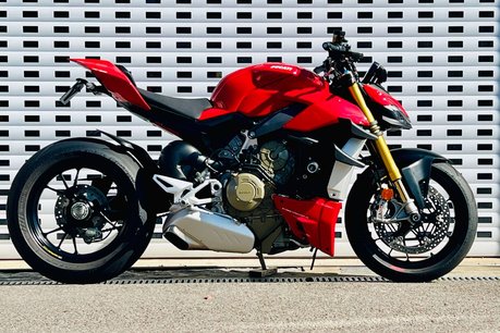 Ducati Streetfighter V4 Streetfighter V4 S 1