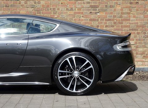 Aston Martin DBS 8
