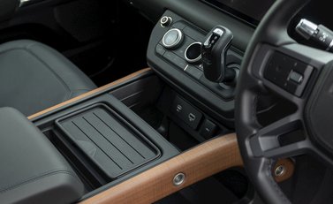 Land Rover Defender 110 X P400 23