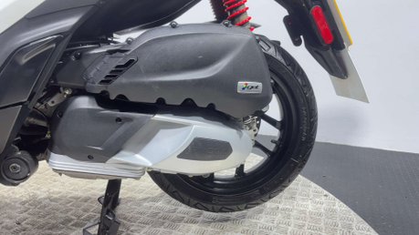 Piaggio Medley 2023 ONLY 4K 125CC LEARNER SCOOTER 15 BHP NEW MOT WARRANTY 27