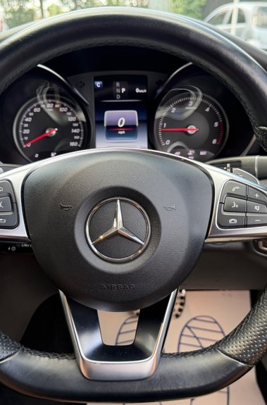 Mercedes-Benz C Class C 250 D AMG LINE PREMIUM PLUS CABRIOLET - 19 INCH ALLOYS - FULL SERVICE HIS 