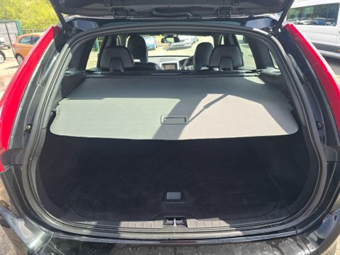 Volvo XC60 2.0 D4 R-Design Nav Auto Euro 6 (s/s) 5dr 33