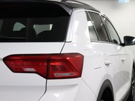 Volkswagen T-Roc DESIGN TSI 23