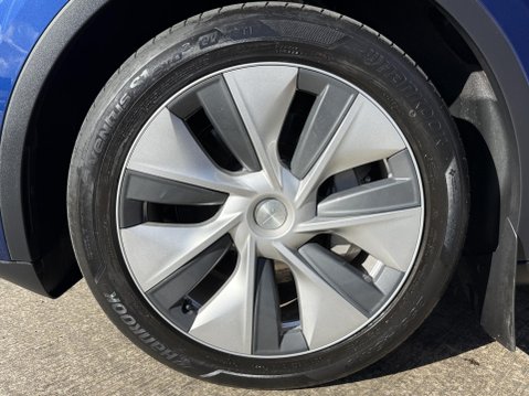Tesla Model Y (Dual Motor) Long Range SUV 5dr Electric Auto 4WDE (384 bhp) 17