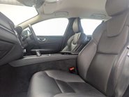 Volvo V60 2.0 V60 Momentum B4 MHEV Auto 5dr 38