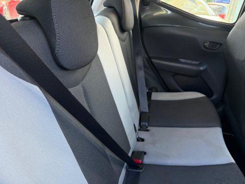 Toyota Aygo 1.0 VVT-i x-play Euro 5 5dr Euro 5 12