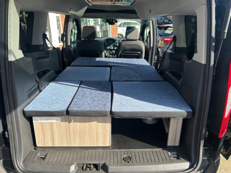 Ford Grand Tourneo Connect TITANIUM TDCI 37