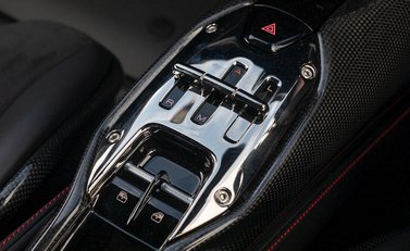 Ferrari SF90 Stradale 18